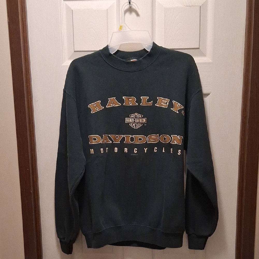 Harley-Davidson Men's Dark Green and Gold Crewneck Sweater